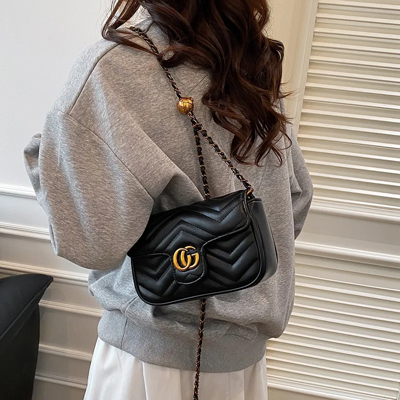 

2025 Affordable Luxury Chain Strap Bag, Women's Small Square Shoulder Bag, Premium Niche Underarm Purse, Chic Crossbody Clutch