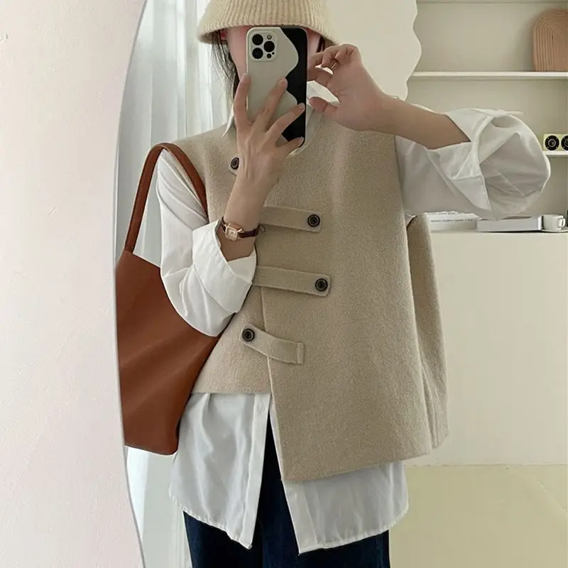 Advanced Irregularity Sweater Vest Women V Neck Solid Autumn Fashionable Chic Button Design Female Leisure Knitwear Soft  Korean