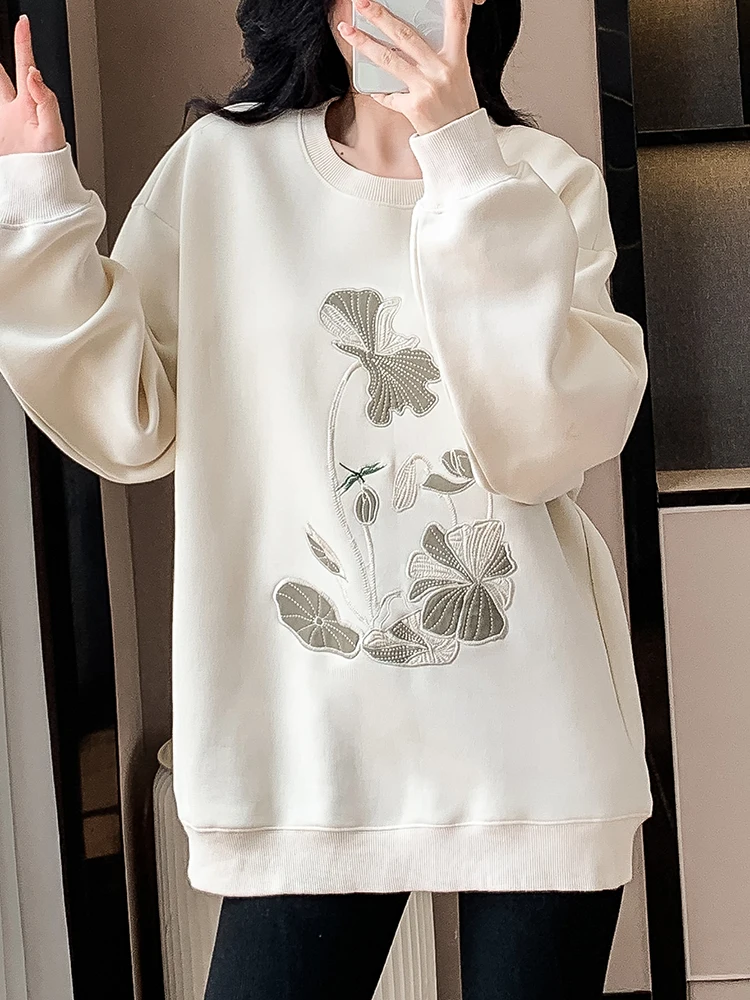 Autumn Winter Embroidered Floral Sweatshirt Women Long Sleeve Loose Casual Boyfriend Tops Pullovers Female 2025 New Beige Jumper