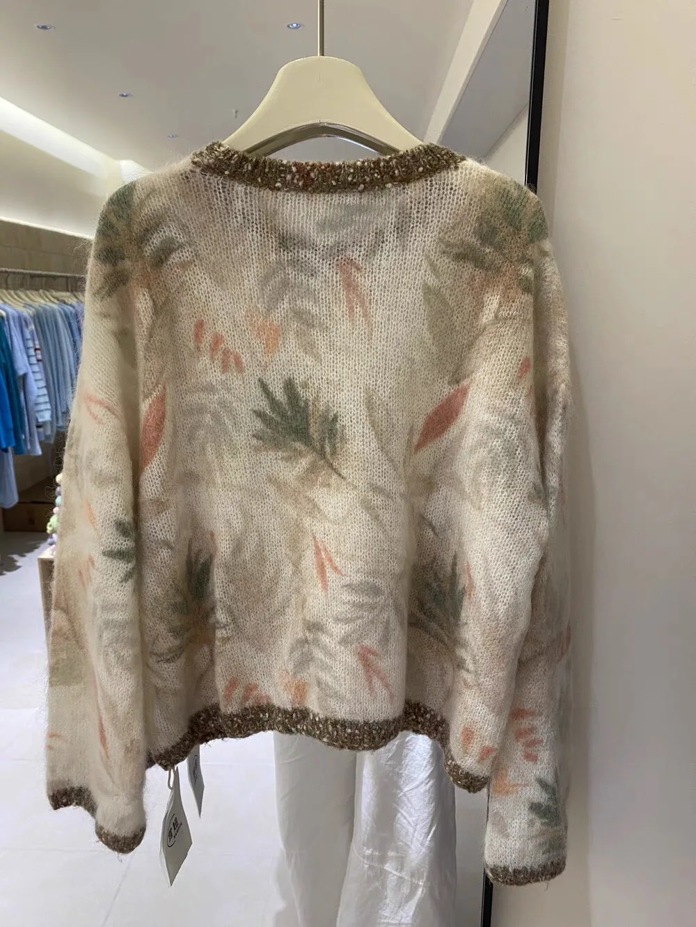 เสื้อไหมพรมกลิตเตอร์แฟชั่นสำหรับผู้หญิง ทรงหลวม แขนยาว คอทรงกลม ผ้าโมแฮร์ พิมพ์ลายนุ่ม สไตล์ฤดูใบไม้ร่วง รุ่น F100