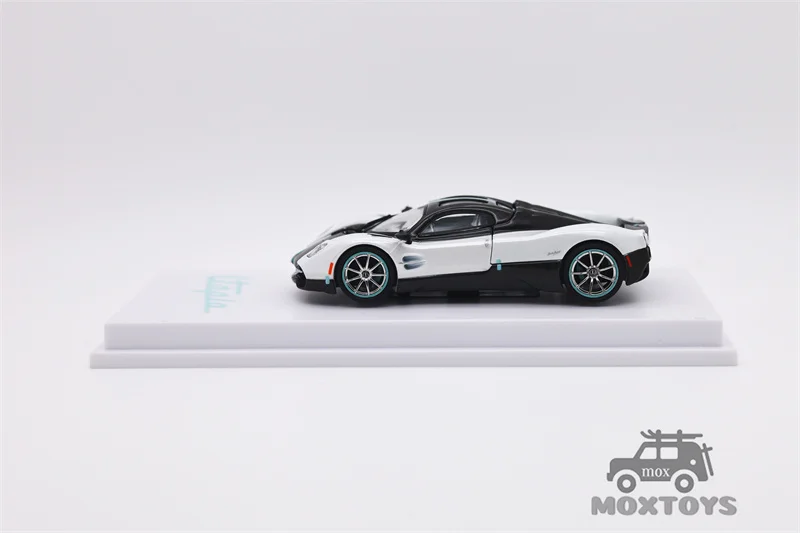 CM 모델 1:64 Pagani Utopia 펄 화이트 카본 다이캐스트 모델 자동차