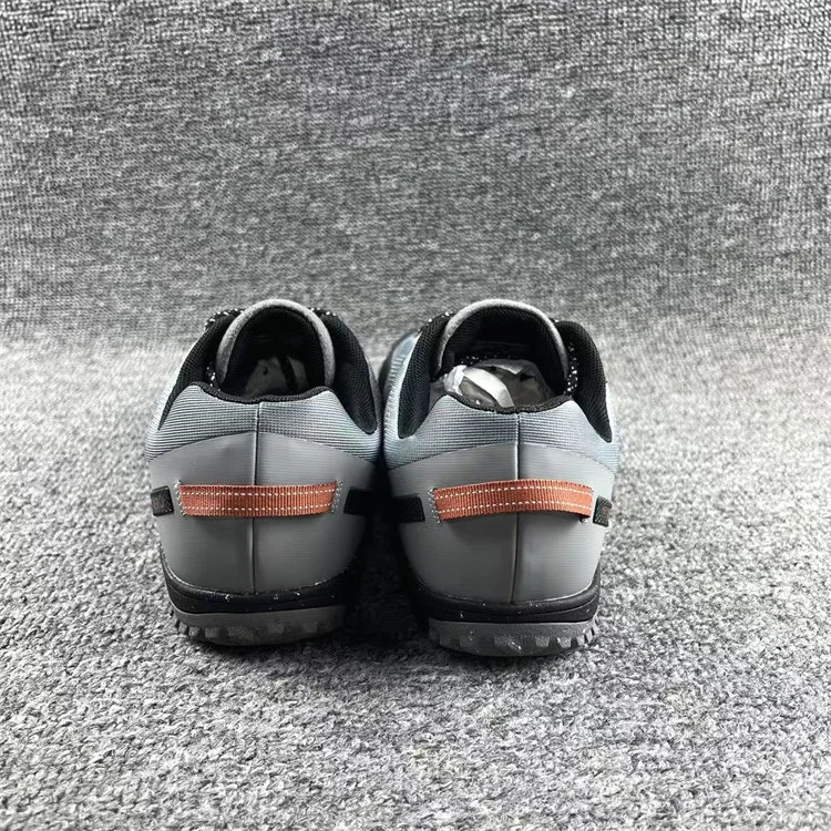 

New men's and women's comfortable outdoor walking, hiking, camping, running, jogging shoes, waterproof non-slip fashion shoes