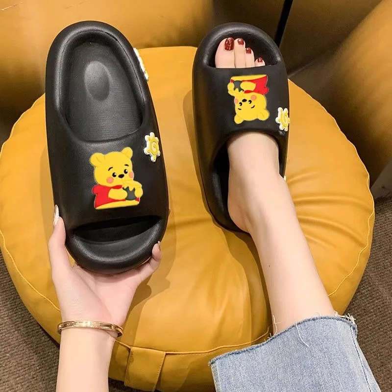 Disney cartoon pattern Winnie the Pooh new cute girly soft and comfortable non-slip wear-resistant thick-soled summer slippers