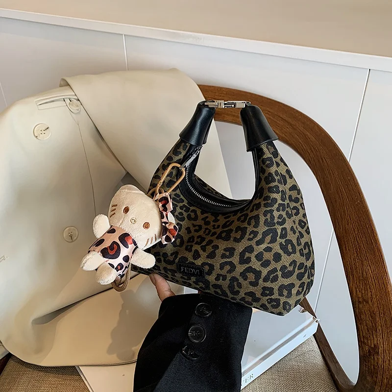 

Fashionable leopard print handbag multi-functional crossbody bag, classic and elegant dumpling bag retro vacation bag