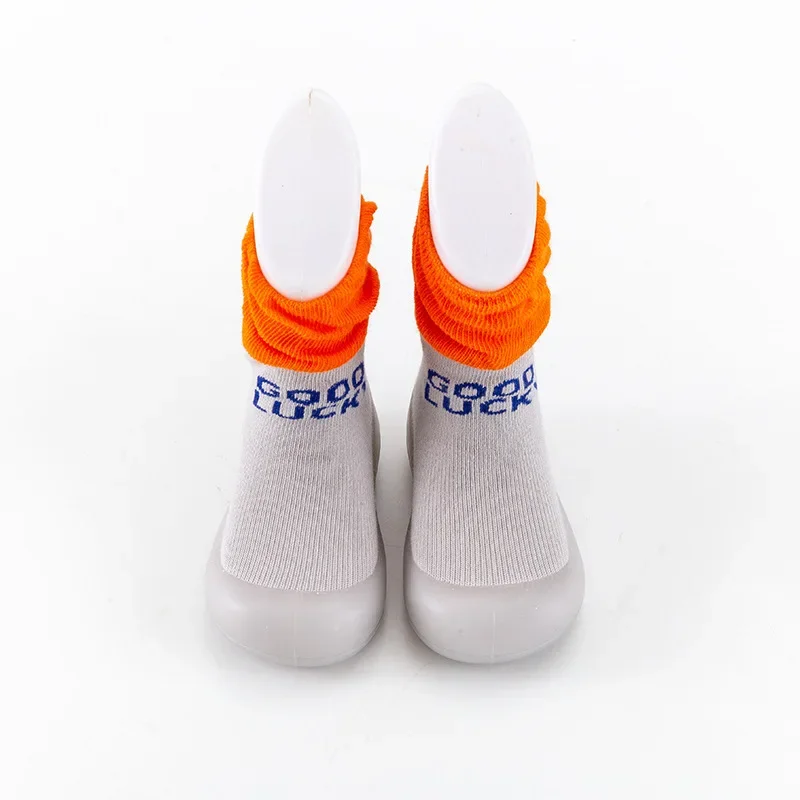 الجوارب الكرتون للأطفال الأحذية ، أسفل لينة ، عدم الانزلاق ، الكلمة ، داخلي ، الكلمة ، لطيف ، جديد ، الربيع