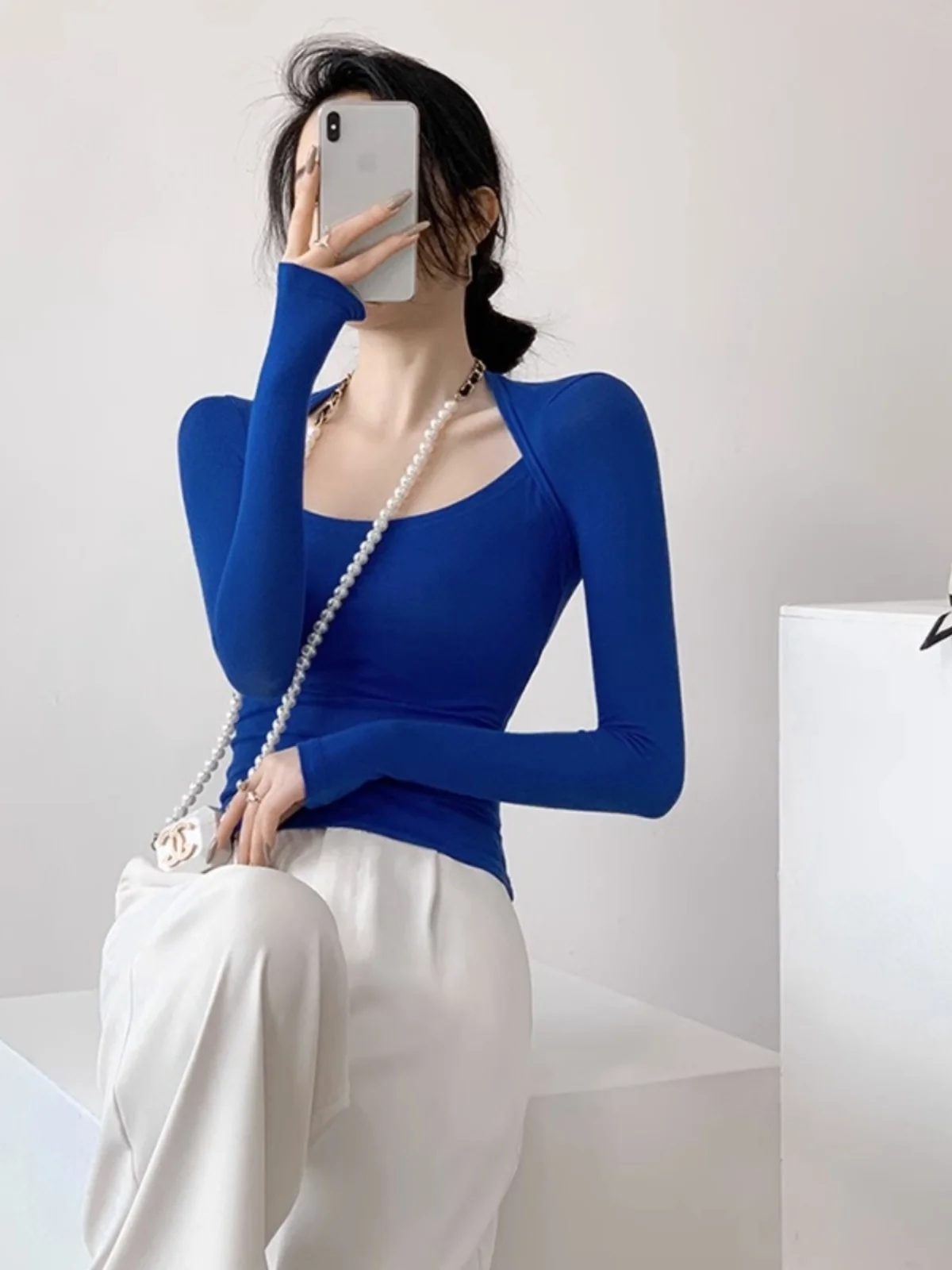 Klein Blue Square Collar Base Shirt Women's Fashionable Autumn 2023 New Style Show Clavicle Top Long Sleeve Slim Fit T-shirt