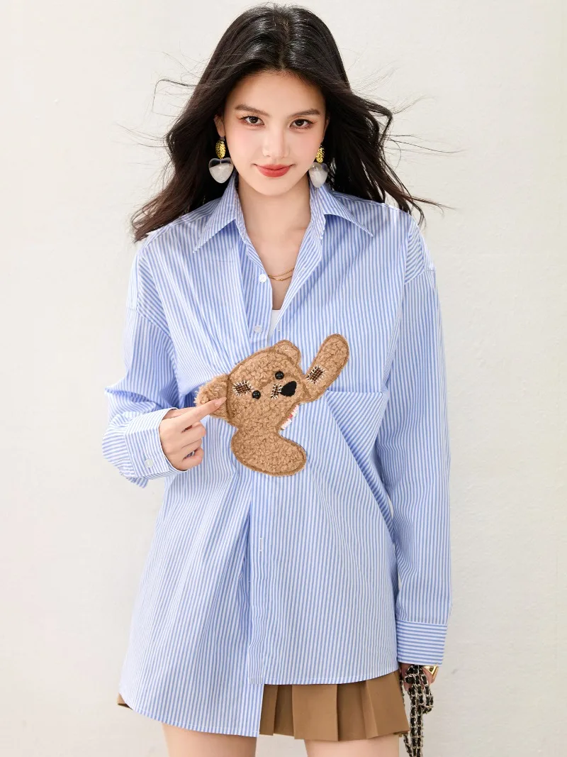 Camicia a maniche lunghe patchwork con motivo orso a righe blu Donna 2025 Nuovo autunno Camicette casual allentate stile coreano vintage Top chic