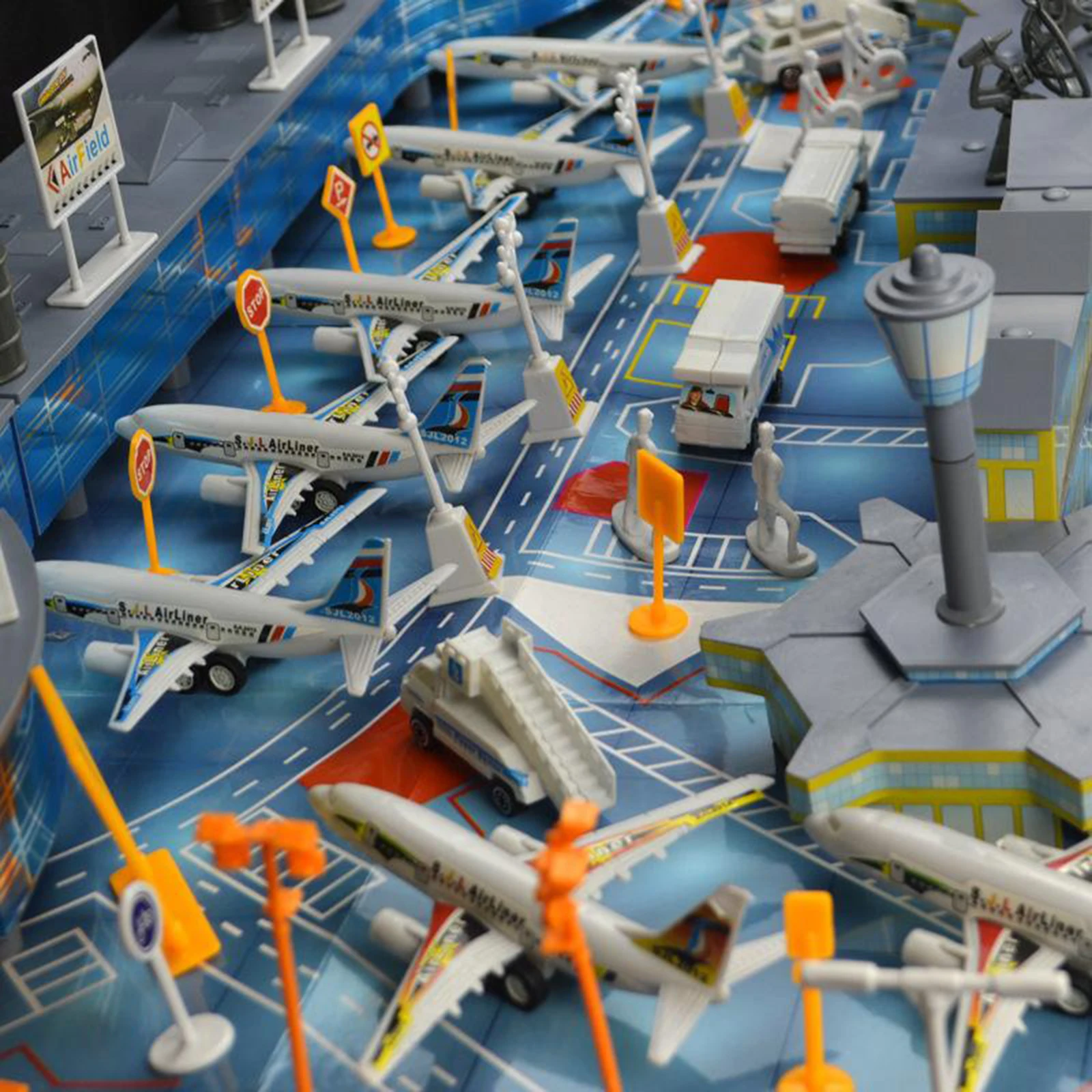 Simulation Airport Scene Toy Airport Assembled Toyst Airplane Aircraft Terminal For Kids Christmas Birthday Gifts Collectibles