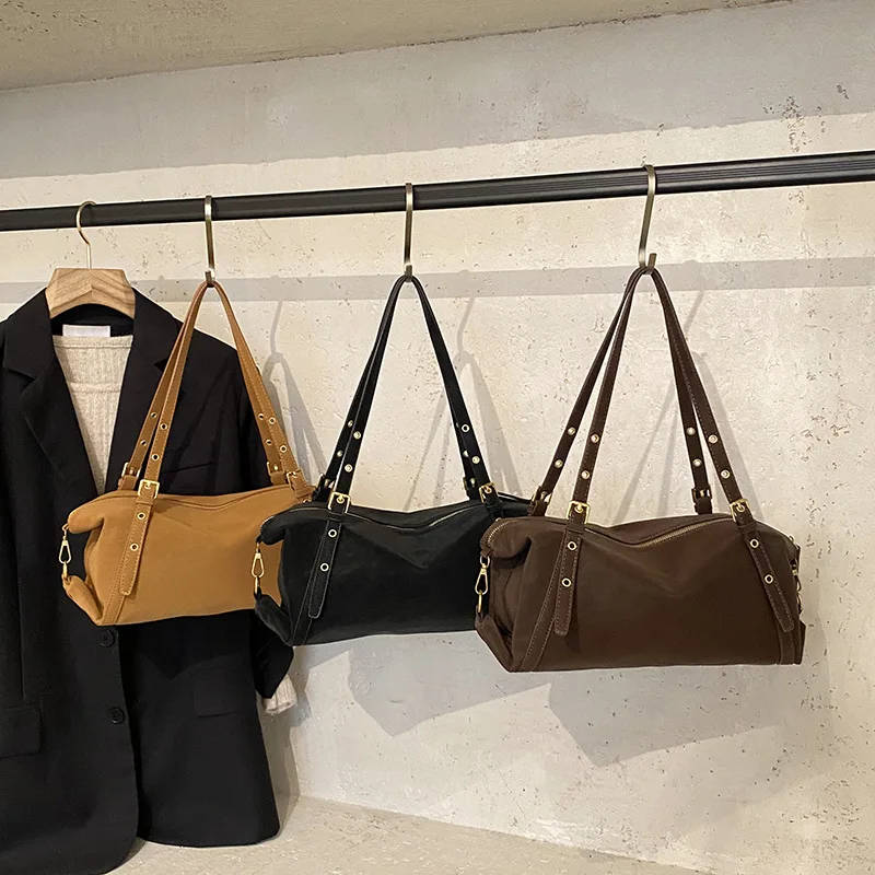 

Spacious Vintage Underarm Bag, Color Block Pillow Shoulder Purse, Women's Luxe Commuter Crossbody, Day to Night Sling Bag