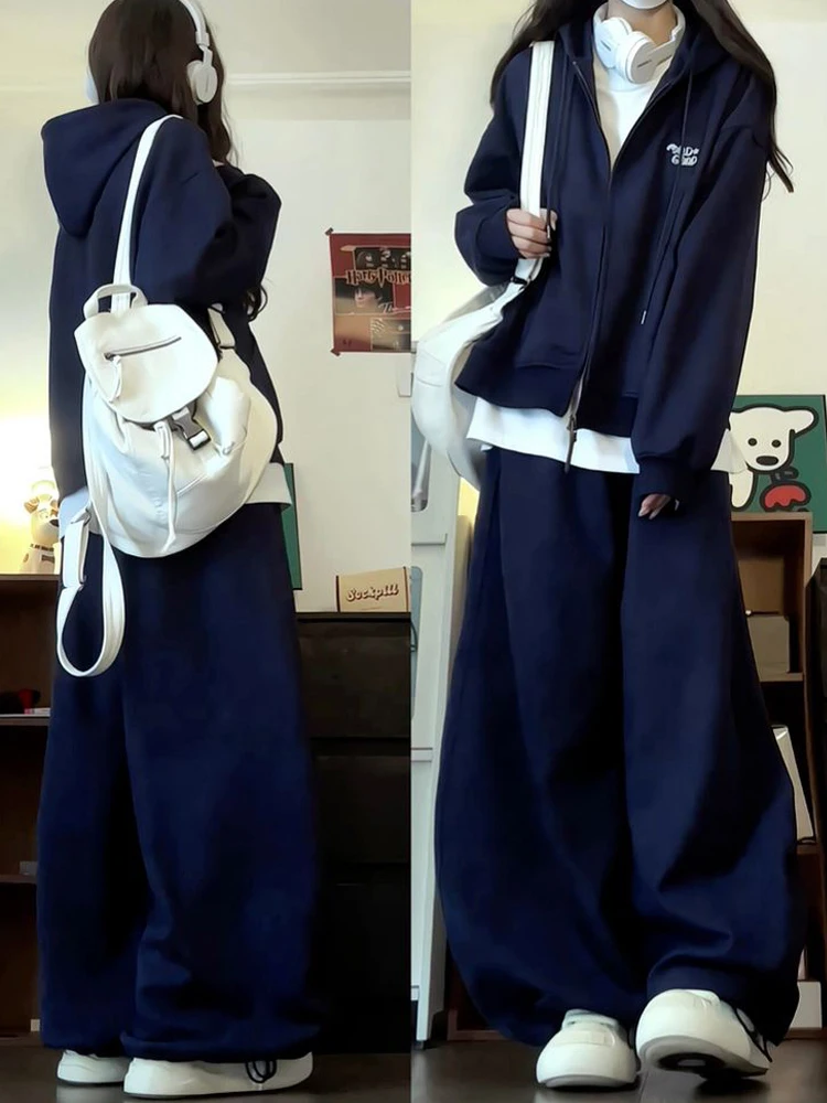 

Ранняя осень в студенческом стиле, повседневный спортивный костюм с вышивкой для женщин, свободная нишевая куртка на молнии и повседневные брюки, комплект из двух предметов для женщин