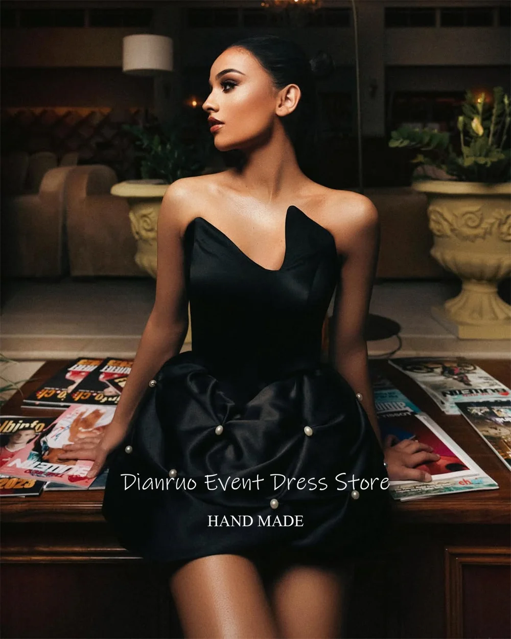 Dianruo اللؤلؤ الأسود فساتين حفلة موسيقية مثير ألف خط فساتين كوكتيل البسيطة طول غير المتكافئة تكدرت فساتين العودة للوطن مخصصة