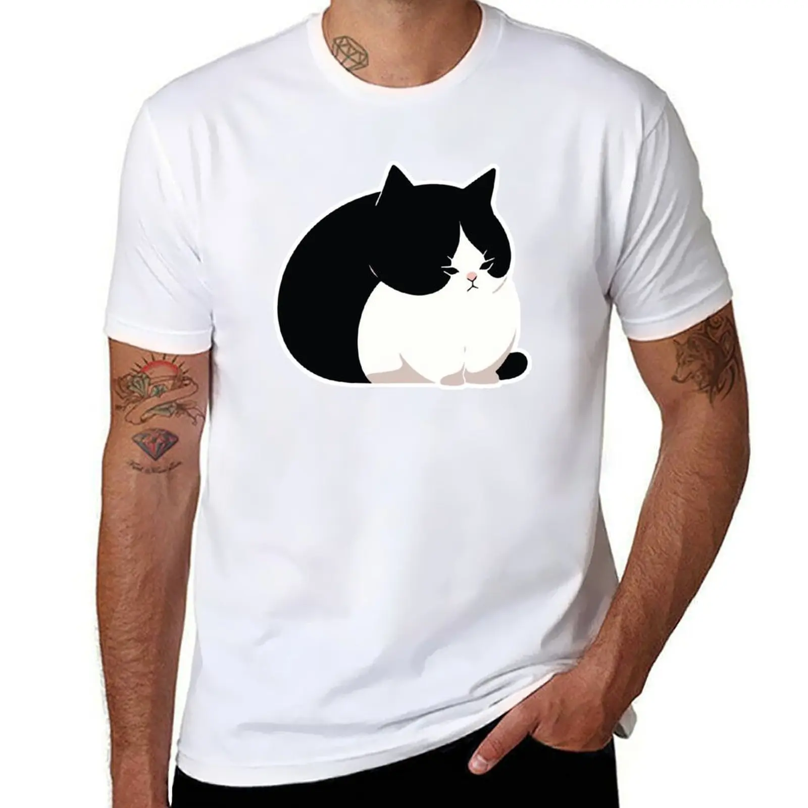 

Black and White Chonky Cat T-Shirt Large Size Breathable Tee