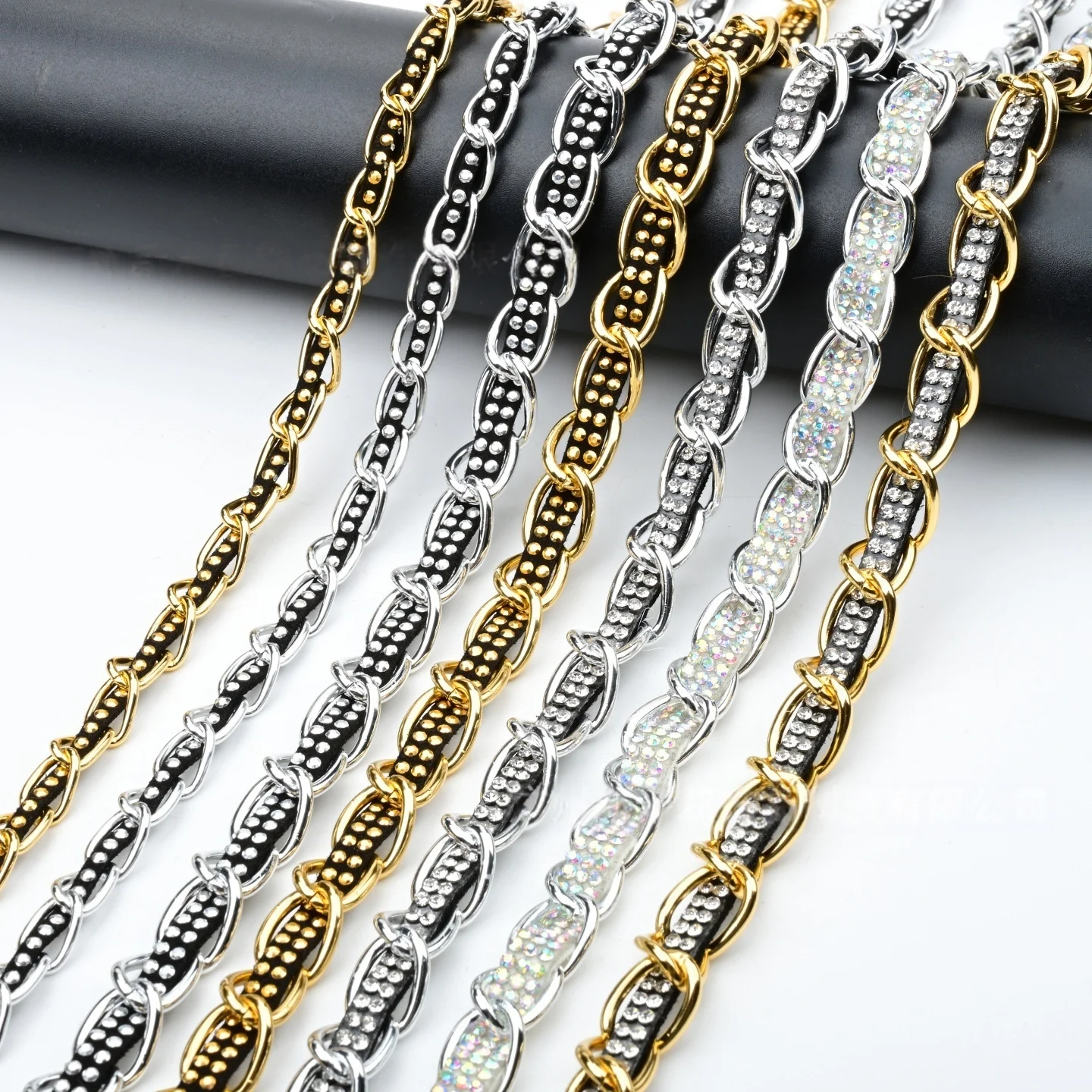 Crystal Mesh Fabric - 1 Yard handgefertigte Kristallketten-Perlenstickerei auf Samt-Mesh-Spitzenborte
