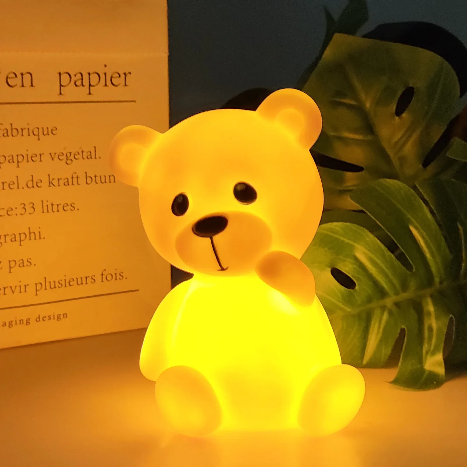 

Modern New Creative Cute Vinyl Bear Lamp Bedhead Cartoon Desk Eye Protection Night Light Desktop Decoration Jewelry