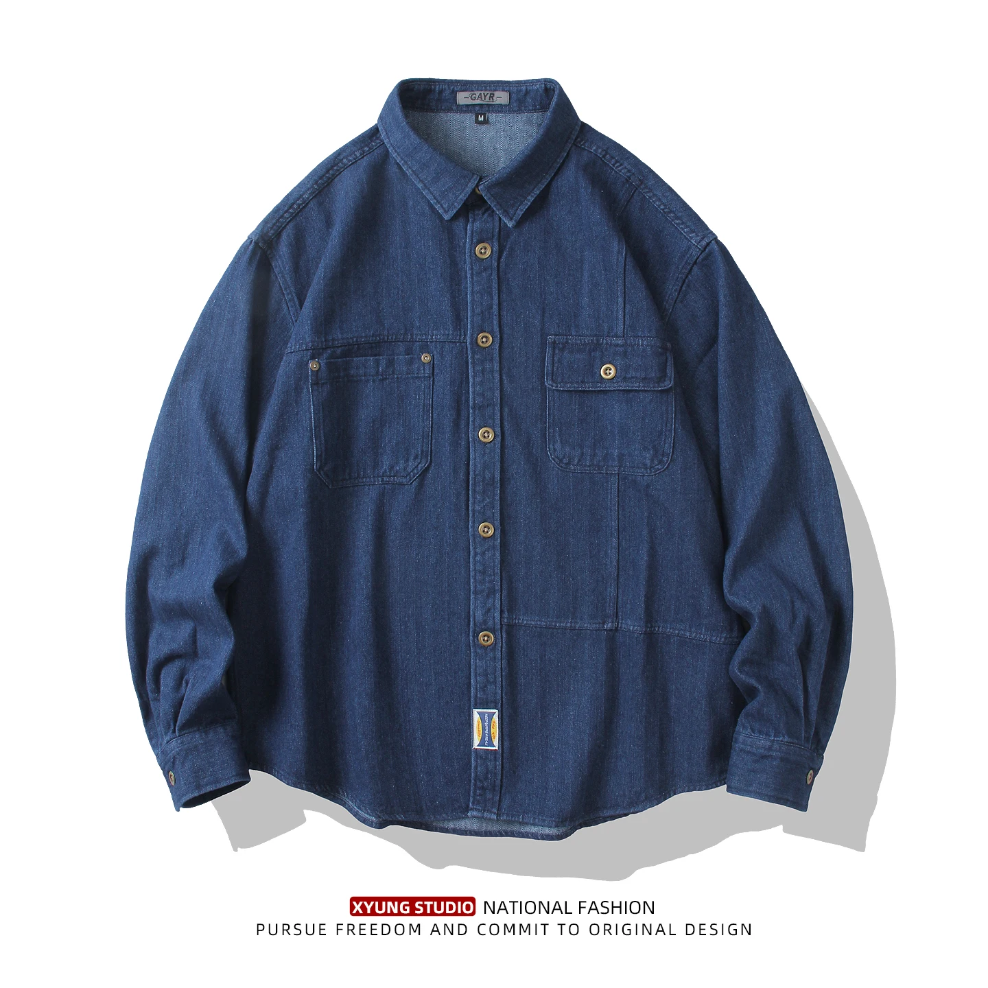 

Мужская джинсовая рубашка в стиле ретро, повседневная, свободного кроя, с длинным рукавом, осенняя новинка, универсальная одежда, дышащий хлопок, полиэстер...