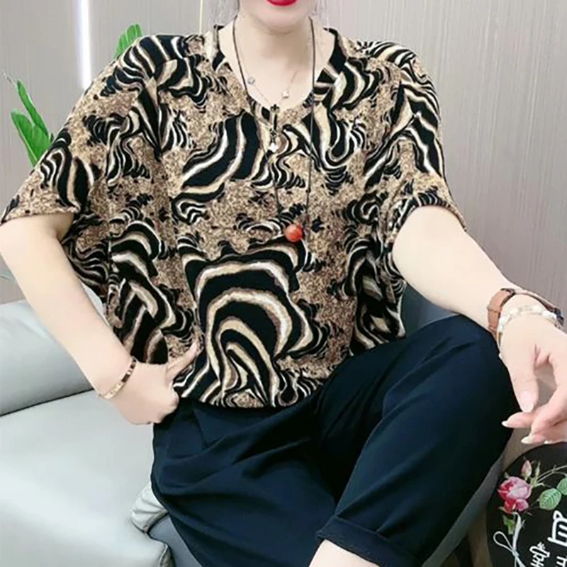 

Vintage Printed V-Neck Leopard Batwing Sleeve Blouses Women's Clothing 2024 Summer New Loose All-match Tops Office Lady Shirts