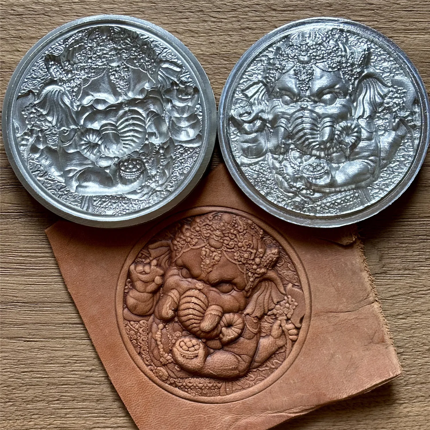 

3D-форма для тиснения из кожи «Бог богатства» (слон), металлическая штамповочная форма, инструменты для изготовления кошельков и сумок из кожи, для рукоделия, тиснения и гравировки, размер L