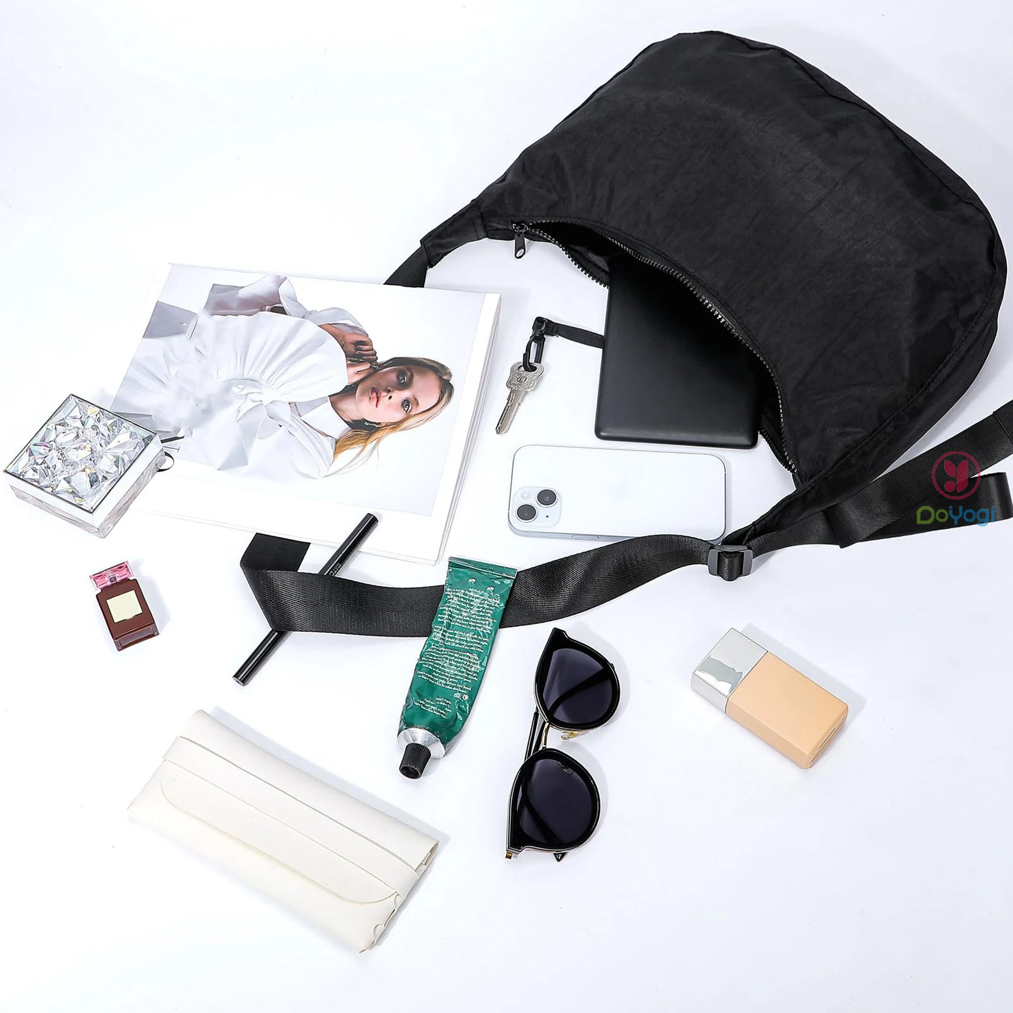 Medium Nylon Crescent Bag Nylo - Half Moon Crescent recension och pris