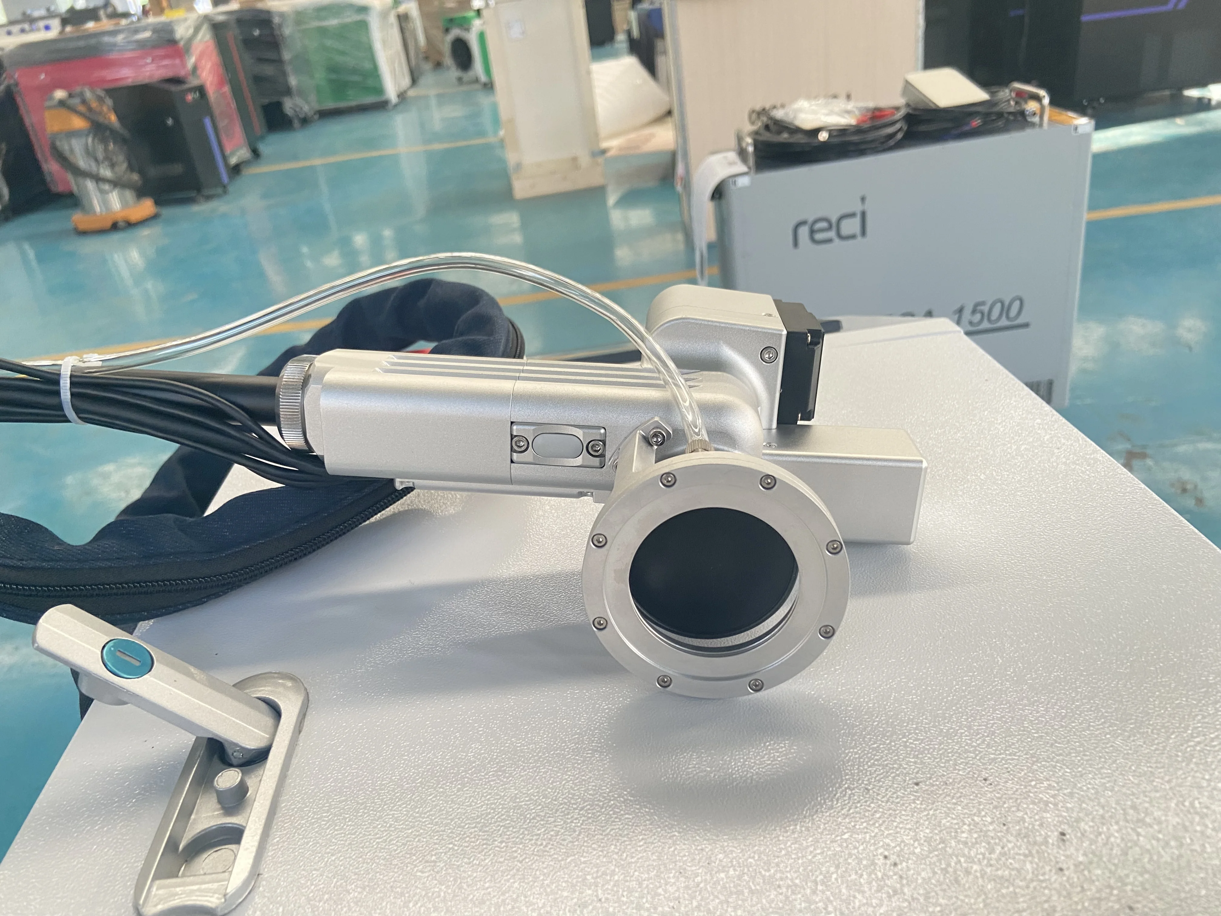 High Power 300 Watt Pulse Laser Cleaning Machine Laser Cleaning Machine 500w 1000w Pulsed Wave Laser Cleaning Machine