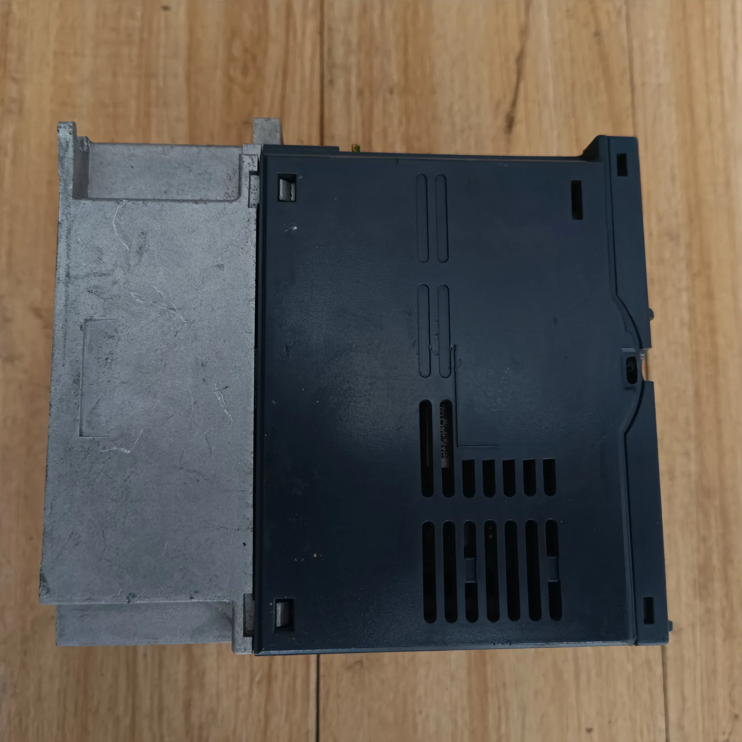 Test in goede staat 8I64T 400110 .00X-1 Omvormer Informeer