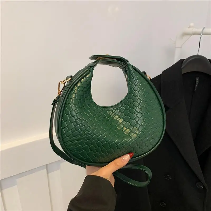Fashionable Crocodile Pattern New Moon Shoulder Bag Women's Handbag Stylish Simple Summer 2026 Handbag Trendy Ladies Bag