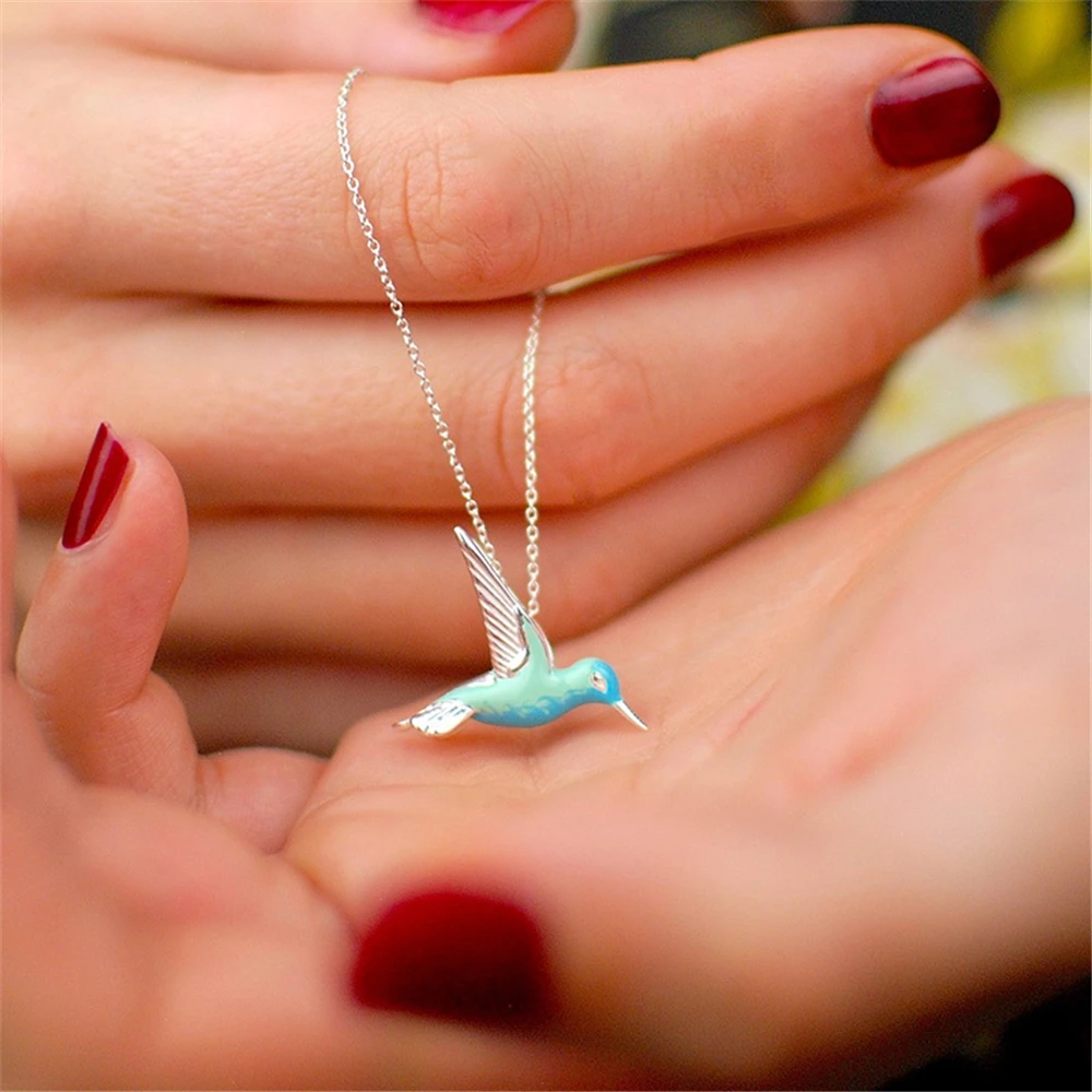 Delicate Blue Hummingbird Pendant Necklace for Women Fashion Lady Summer Jewelry Cartoon Bird Necklace Unique Birthday Love Gift