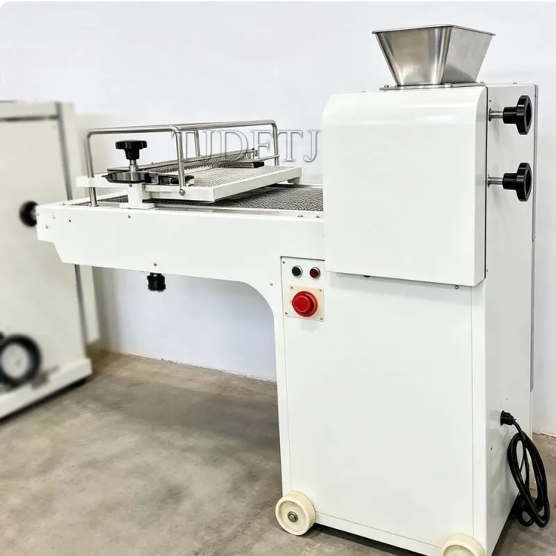 Hot Selling Fashionable Appearance Bread Roll Forming Machine Fully Automatic Electric Toast Bread Making Machine