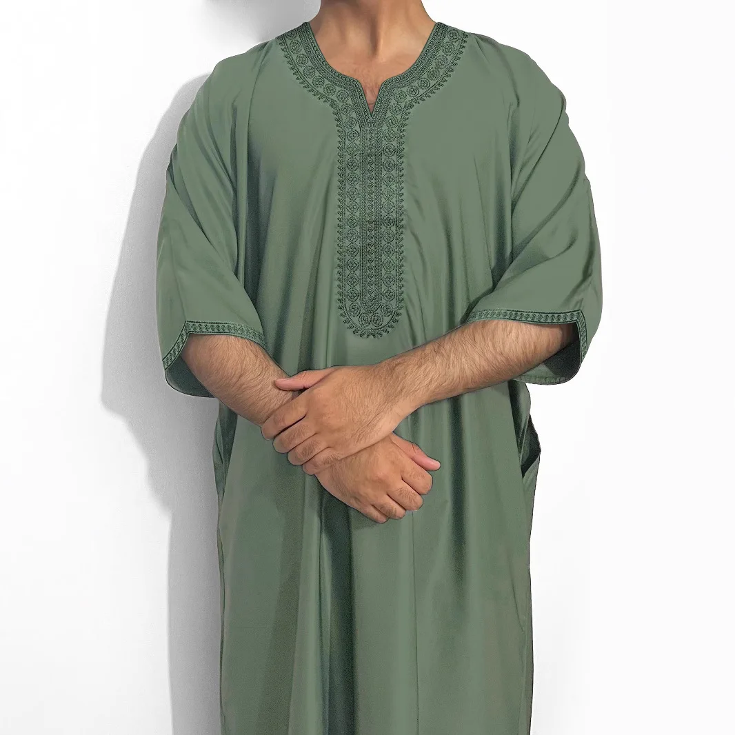 

2025 Ethnic Characteristics Men's Wear Muslim Loose Robe Men's Embroidery Moroccan Pocket Ramadan Dubai Luxury Islam Elegant