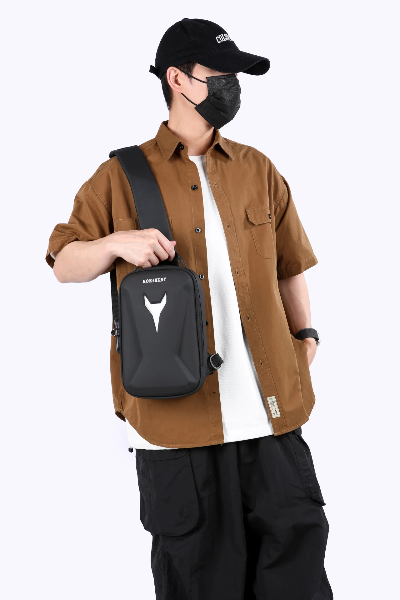 Borsa da petto da uomo Hard-Shell 2025 Borsa a tracolla per sport all'aria aperta in stile funzionale transfrontaliero, idrorepellente con combinazioni