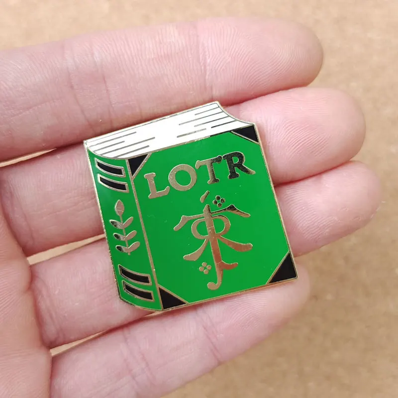 

Classic Movie Same Brooch Retro Middle-earth Magic Book Enamel Pin Hat Backpack Lapel Badge Collection Jewelry for Fans