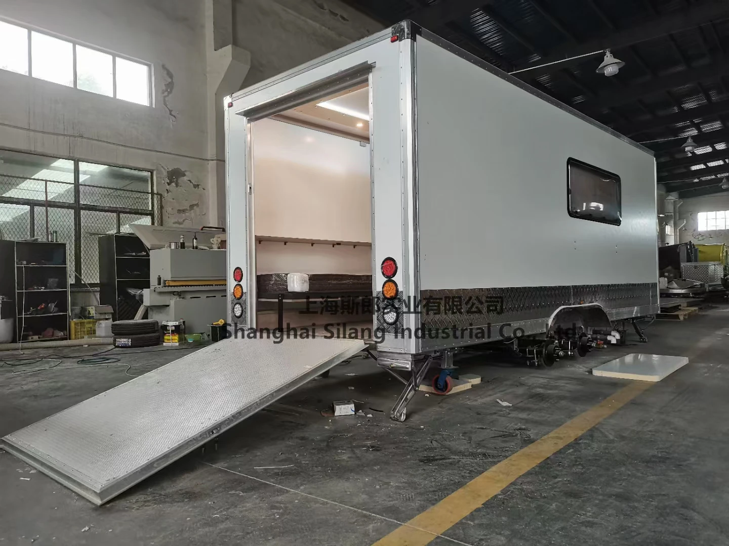 Trailer Kemping Karavan RV Motorhome Perjalanan Keluarga Terlaris