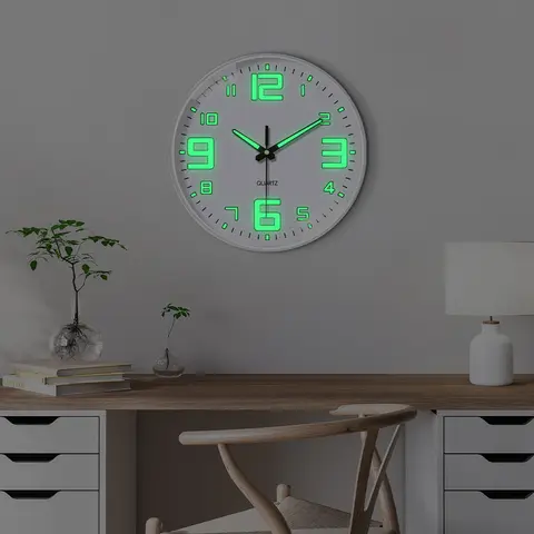 Orologio da parete con luce notturna da 8 pollici Orologi a batteria che si illuminano al buio Orologi da parete silenziosi illuminati per l'arredamento della camera da letto del soggiorno