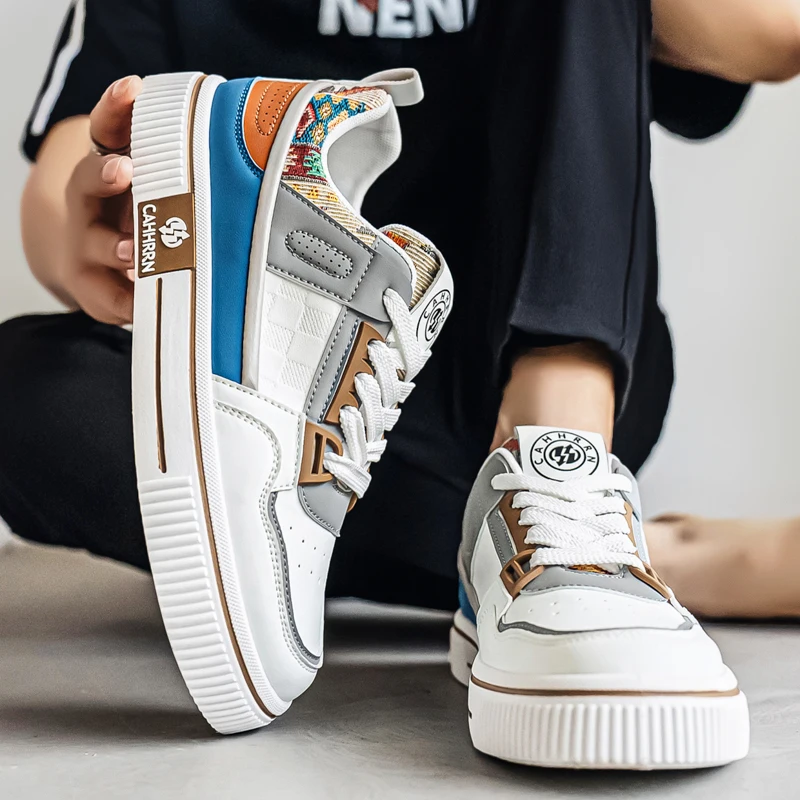 

New Fashion High Top Casual Sneakers Skateboard Shoes Student Boots Men and Women Trend Wear Resistant Two-color Couples