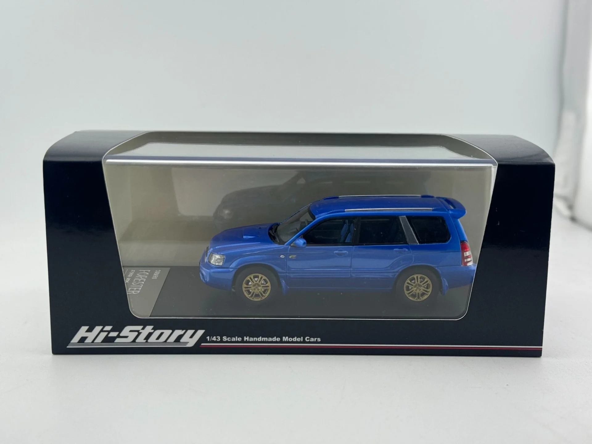 

Модель автомобиля Forester из смолы, масштаб 1/43, с недостатками (издание Hi Story)
