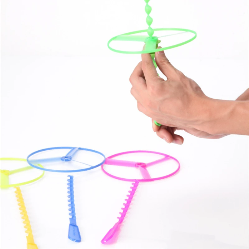 

1Pc Novelty Plastic Bamboo Dragonfly Propeller Baby Kids Outdoor Toy Tradition Classic Nostalgic Toys Flying Arrows Random Color