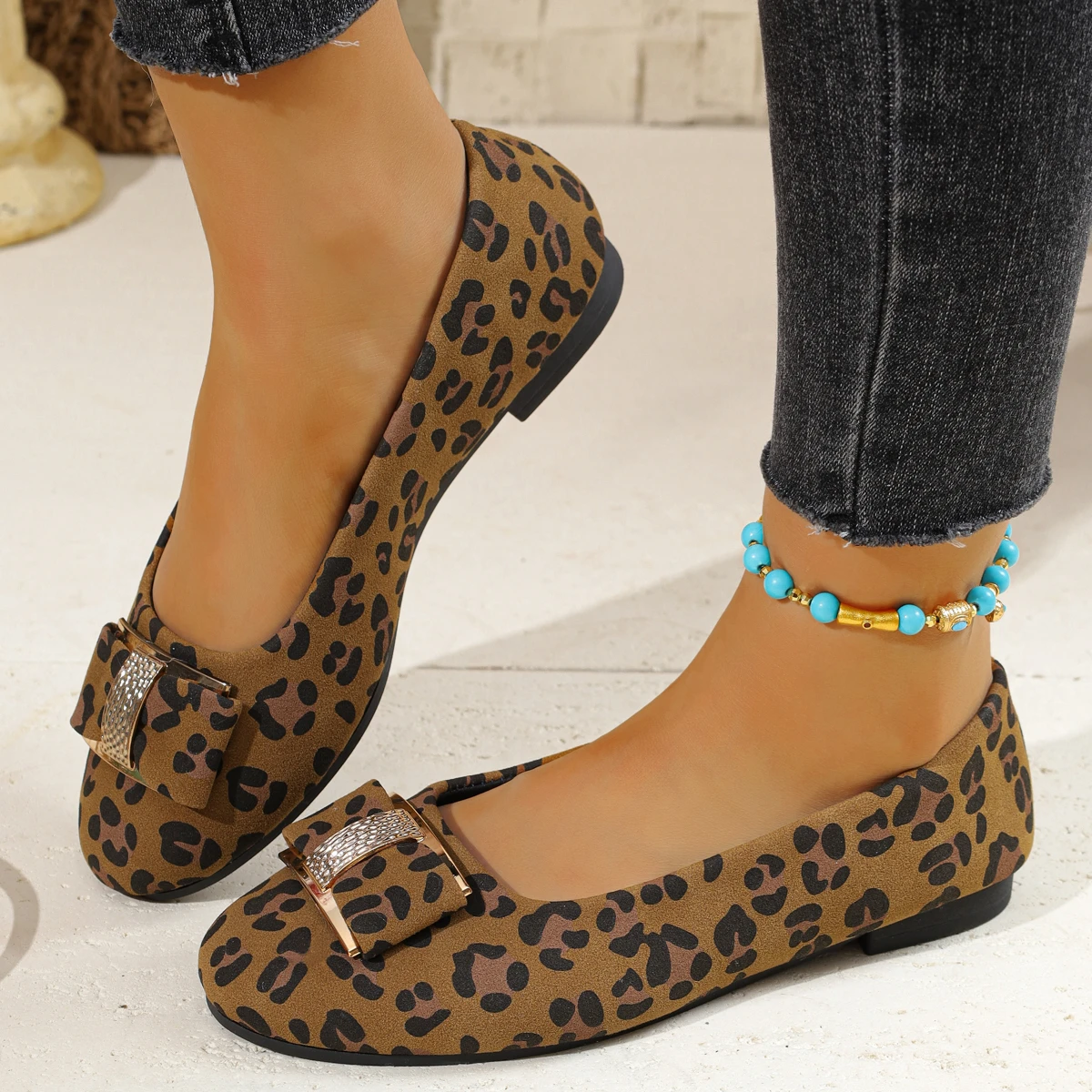 

Женские легкие трендовые туфли на плоской подошве, офисные модельные кроссовки, женские кроссовки, новинка 2025 года, повседневные удобные элегантные женские лоферы без шнуровки Baotou