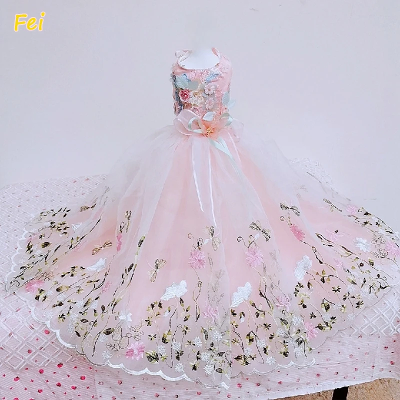 Pet Dog Clothes Handmade Green Peacock Trailing Lace Dog Dress for Princess Wedding Luxury Long Skirt for Dogs Photography Style view 2