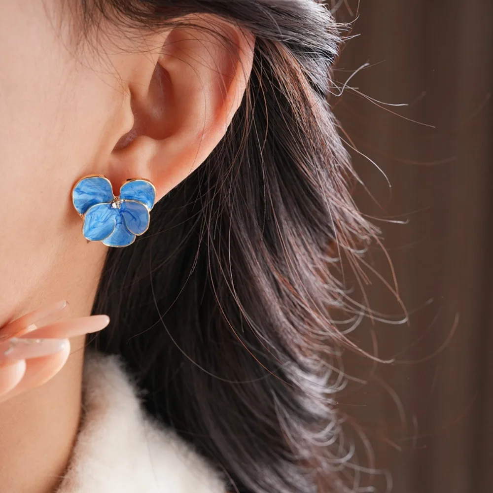 Sweet Romantic Blue Enamel Floral Micro-inlay Zircon Stud Earrings for Women Garden Banquet Party Versatile Jewelry Accessories
