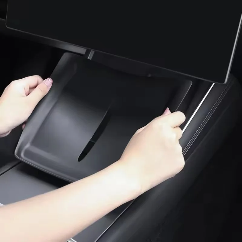1 Stück Silikon-Wireless-Ladematte für Tesla Model YL Juniper 2025 2026 Mittelkonsole Rutschfester Schutzpad Draht – Detail 6