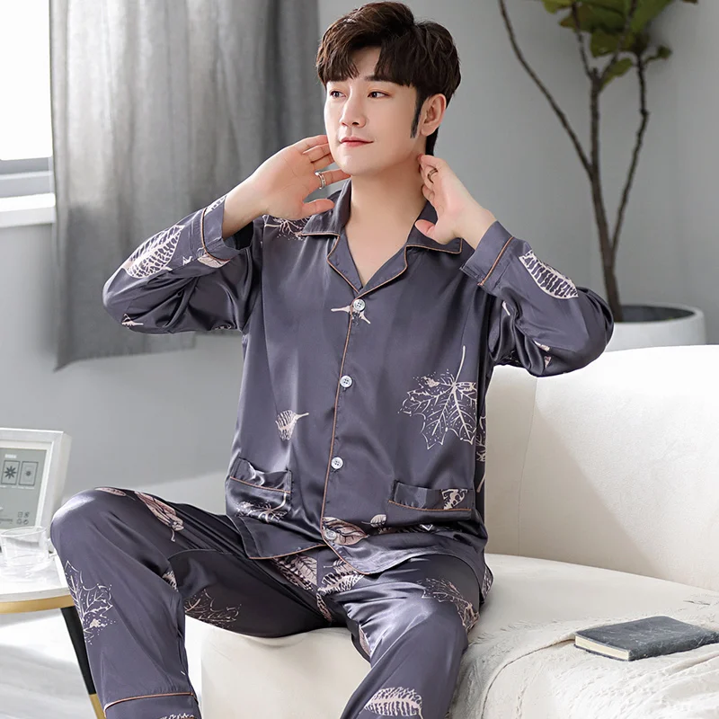 Silk men\'s pajamas printed cardigan long sleeved pants high-end silk smooth men\'s home wear