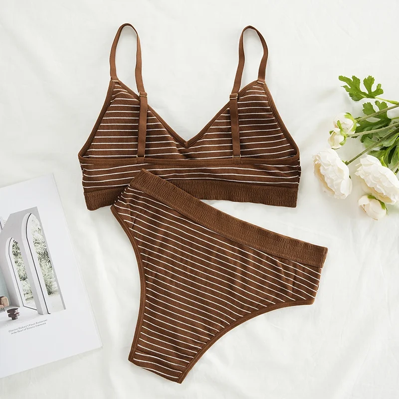 New Design Hot Sale Seamless Bra Brief Female Underwear Bikini Women Bralette Teenage Cotton Bra Panties Set