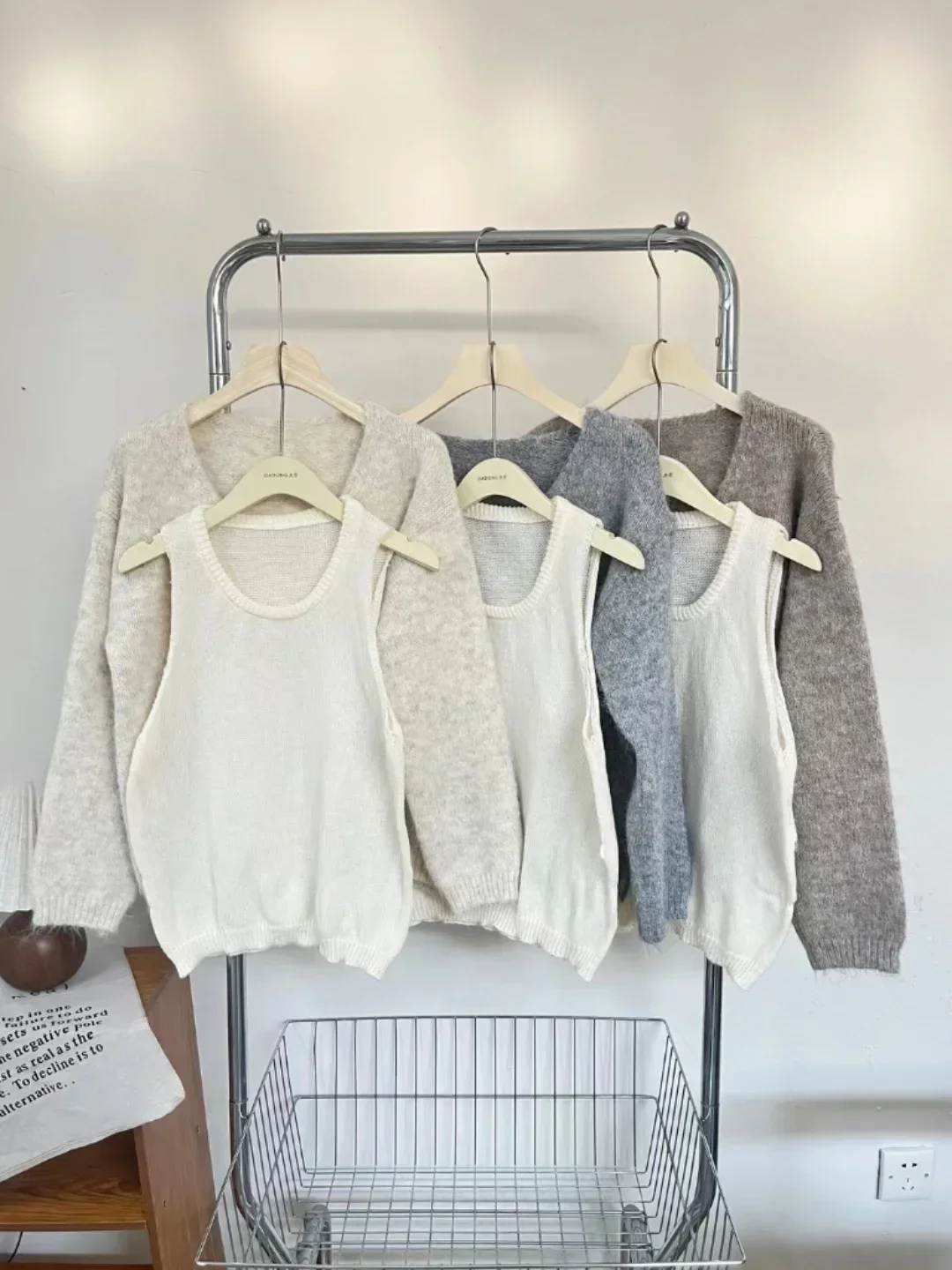 Loose V-neck Slimming Sweater Women Two-piece Set 2024 Autumn Winter Versatile Fashion Knit Pullovers Vest Set