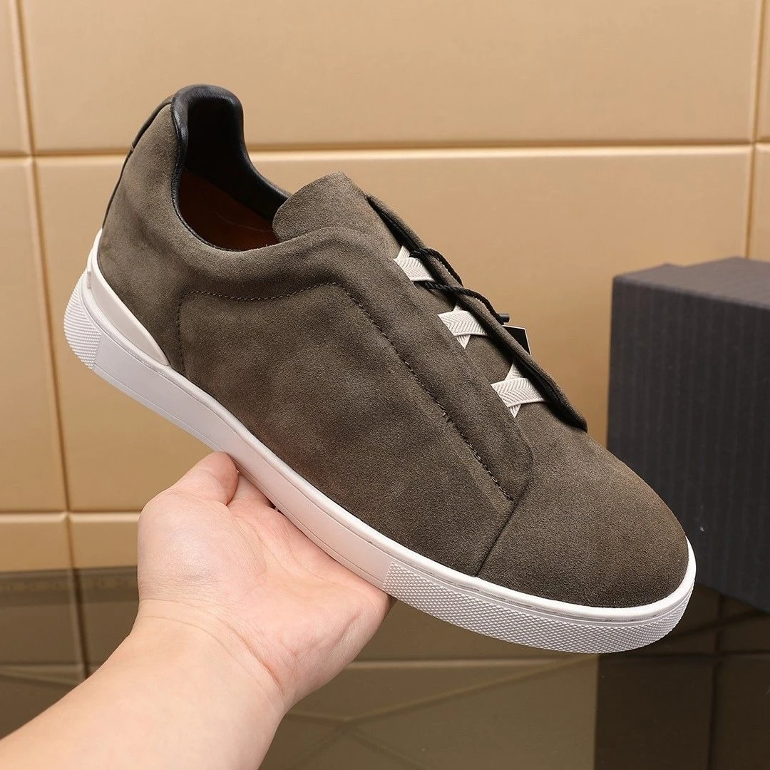 أحذية رجالية جديدة من الجلد الطبيعي لعام 2025، أحذية لوحية عصرية أوروبية سهلة الارتداء، كاجوال متعددة الاستخدامات للتنقل #1