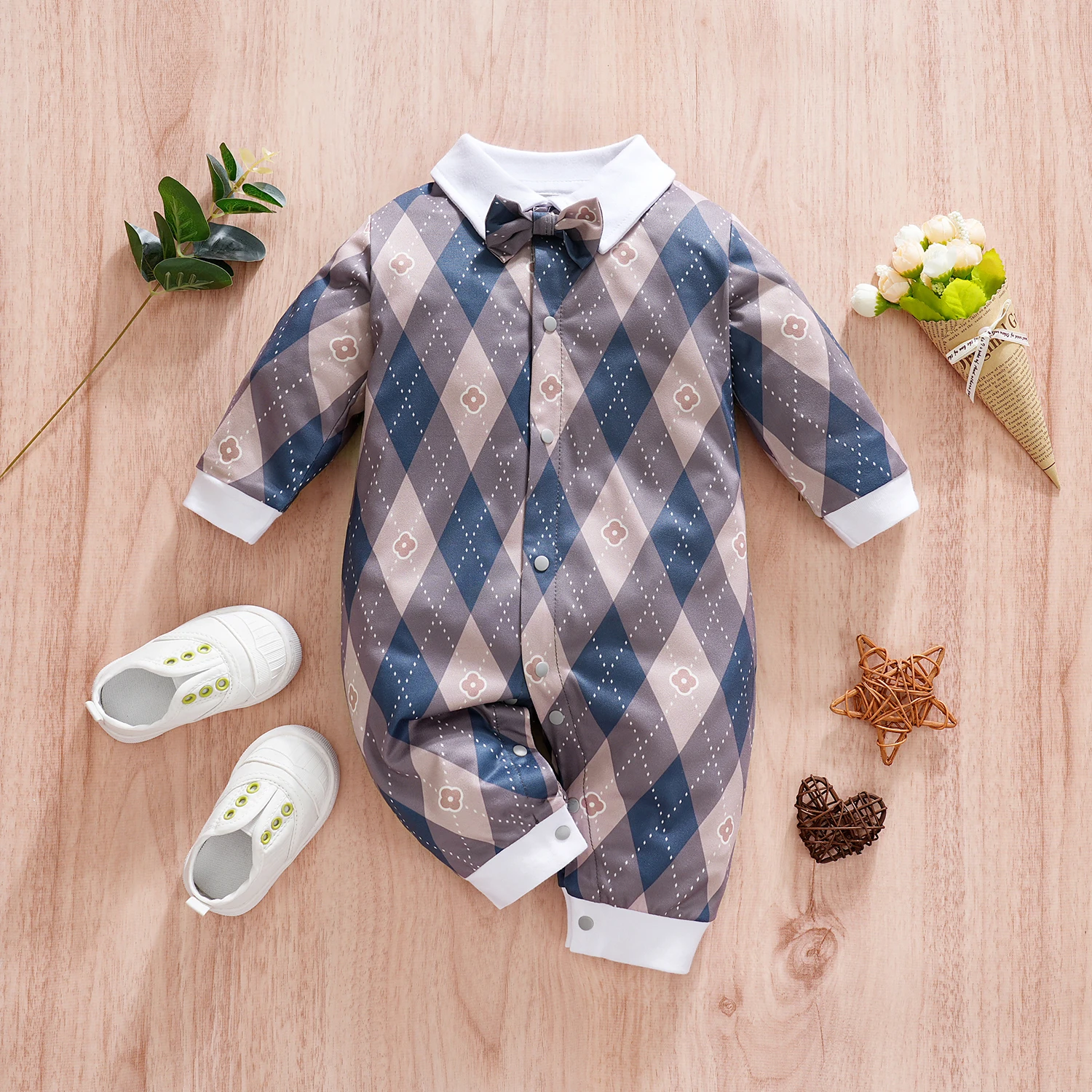 

One-piece outfit for baby boys, autumn outdoor climbing suit, super cute and stylish diamond print, 0-3 years old outdoor clothi