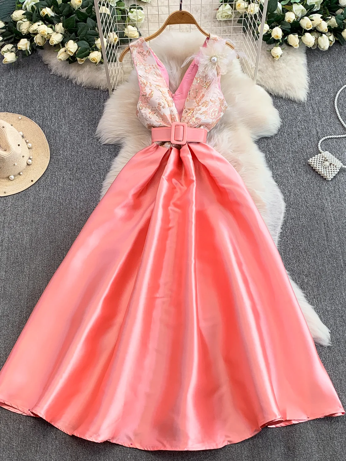 

Stunning V-neck Floral Embroidery Dress Women's High-waist A-line Long Dress Elegant Atmosphere Wedding City Commute Party
