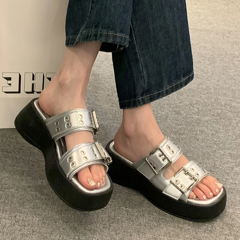 Women Summer Slippers Platform Buckle Design Outdoor Sandal Fashion Non-Slip Slippers Flip Flop Casual Outdoor Shoes For Female