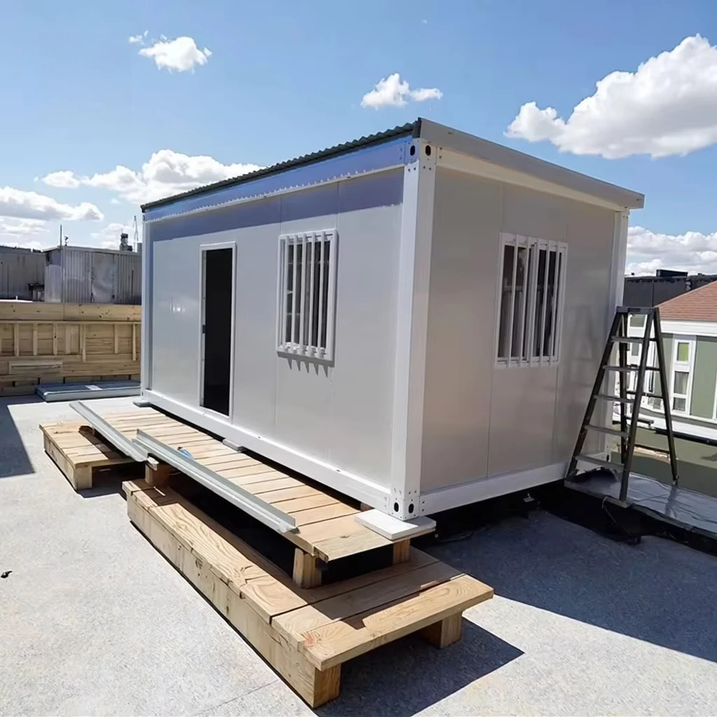 CY 40ft Prefab Steel Modular Tiny House Detachable Container Cabin Shop Emergency Rescue Mobile House Sandwich Panel Bedroom
