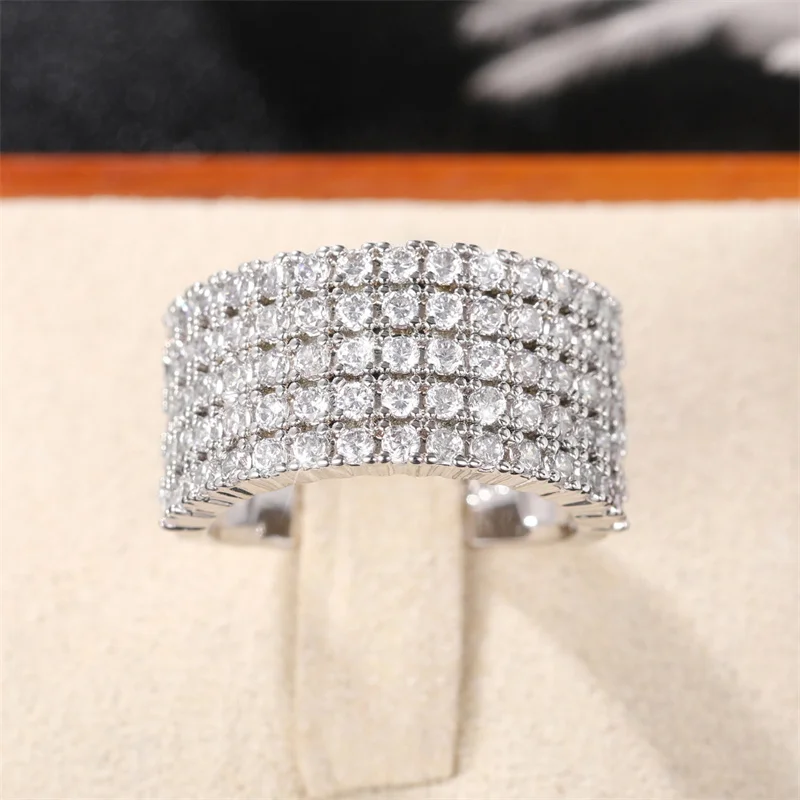 Huitan Dazzling Half Circle Paved CZ Rings for Women Fashion Luxury Wedding Bands Rings Simple Versatile Lady\'s Jewelry Party