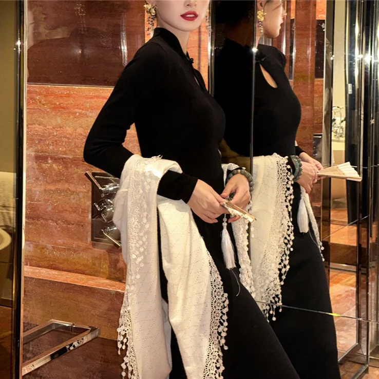 

7883 Autumn Winter National Style Half High Collar Cheongsam Button Water Drop Hollow Design Flared Sleeve Slit Over Knee Long