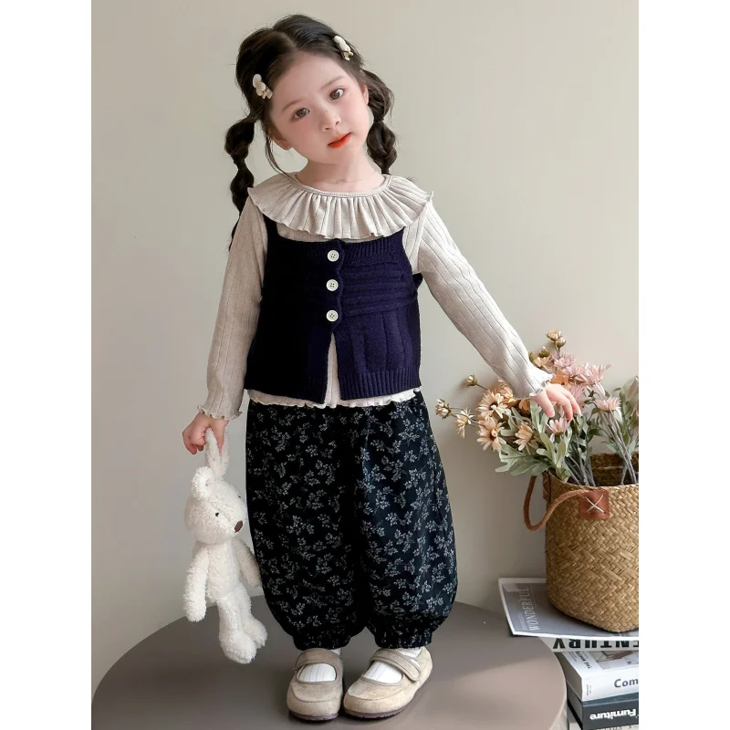 

Girls Sweater Vest Suit Spring and Autumn2025New Korean Style Children's Clothing Fashionable Three-Piece Set for Babies